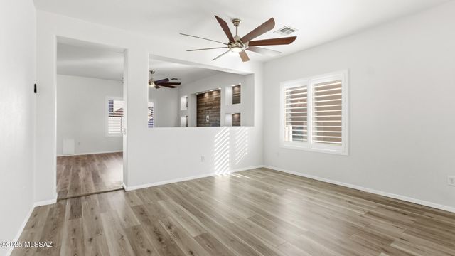 33915 S Colony Drive, Red Rock, AZ 85145