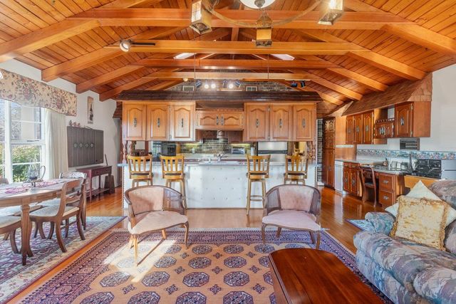 8217 SOUTH EAST SIDE HWY, Elkton, VA 22827