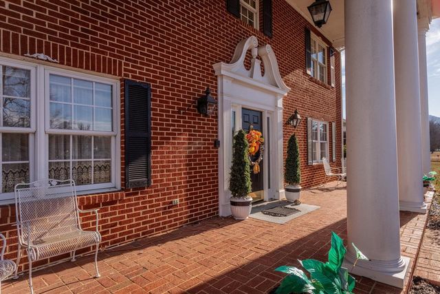 8217 SOUTH EAST SIDE HWY, Elkton, VA 22827