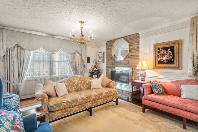 8217 SOUTH EAST SIDE HWY, Elkton, VA 22827