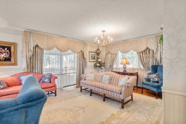 8217 SOUTH EAST SIDE HWY, Elkton, VA 22827