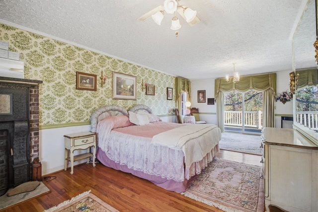 8217 SOUTH EAST SIDE HWY, Elkton, VA 22827