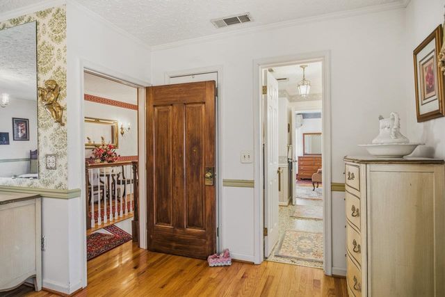 8217 SOUTH EAST SIDE HWY, Elkton, VA 22827