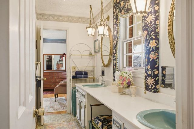 8217 SOUTH EAST SIDE HWY, Elkton, VA 22827