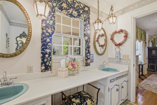 8217 SOUTH EAST SIDE HWY, Elkton, VA 22827