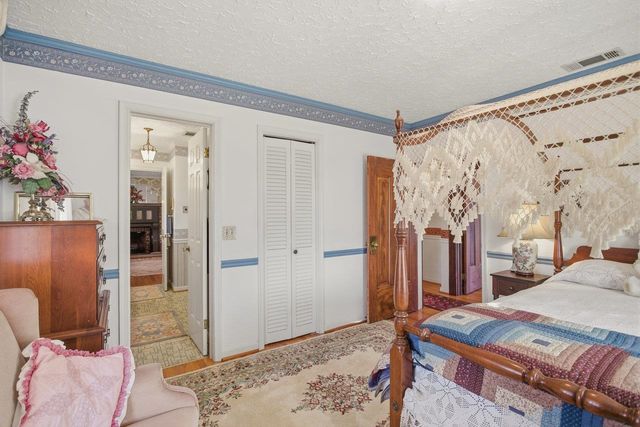 8217 SOUTH EAST SIDE HWY, Elkton, VA 22827