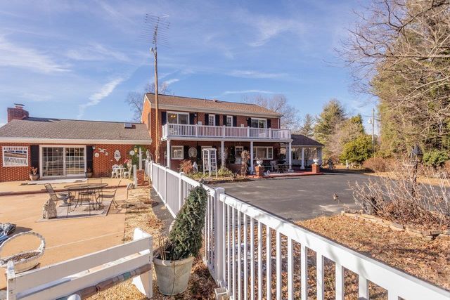 8217 SOUTH EAST SIDE HWY, Elkton, VA 22827