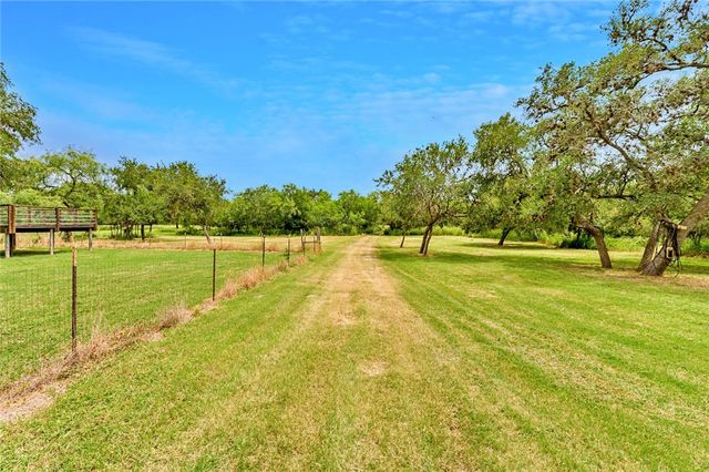22150 County Rd 1718, Mathis, TX 78368