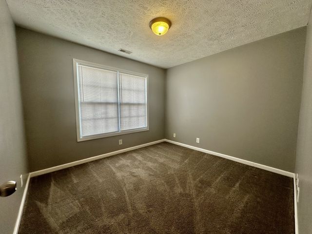 2790 Ridgepole Dr, Clarksville, TN 37040