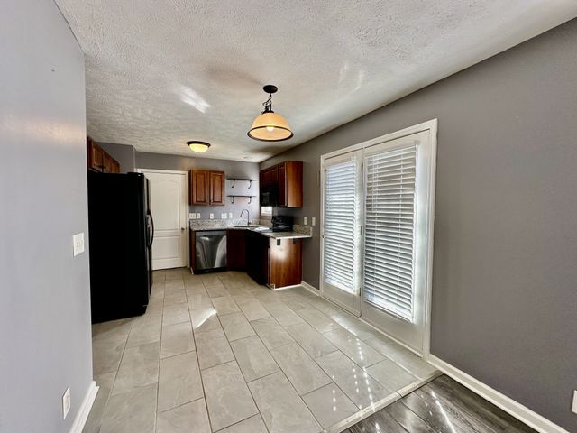 2790 Ridgepole Dr, Clarksville, TN 37040