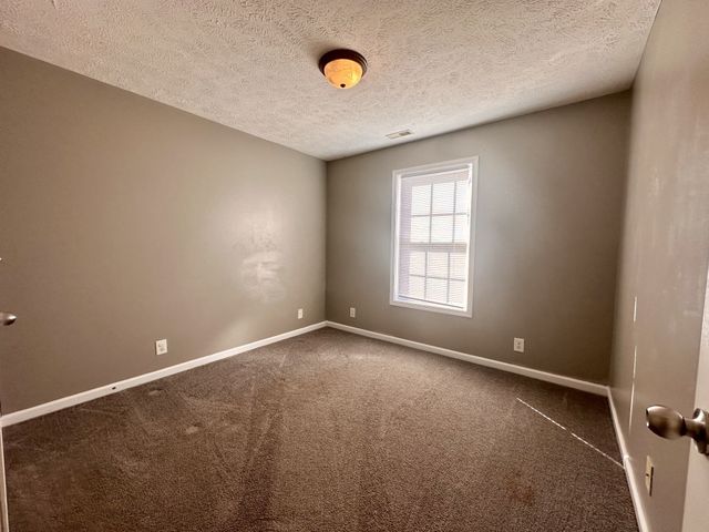 2790 Ridgepole Dr, Clarksville, TN 37040