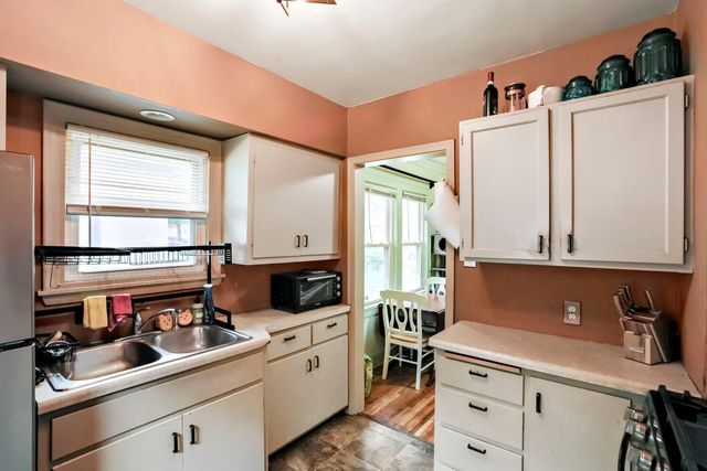 4552 Penn Avenue N, Minneapolis, MN 55412