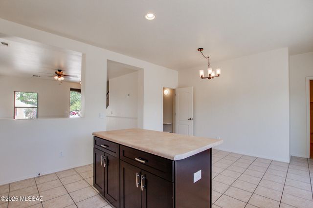 6257 E Stonechat Drive, Tucson, AZ 85756