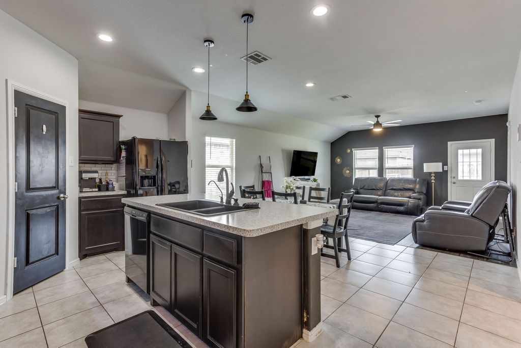 10345 Fort Crockett Trail, Crowley, TX 76036 — photo 5