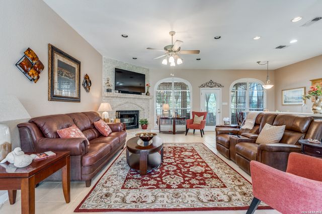 3704 Hillside, Schertz, TX 78108