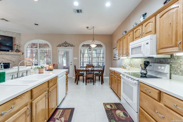 3704 Hillside, Schertz, TX 78108