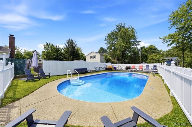 391 Sunset Drive, Hamburg, NY 14075