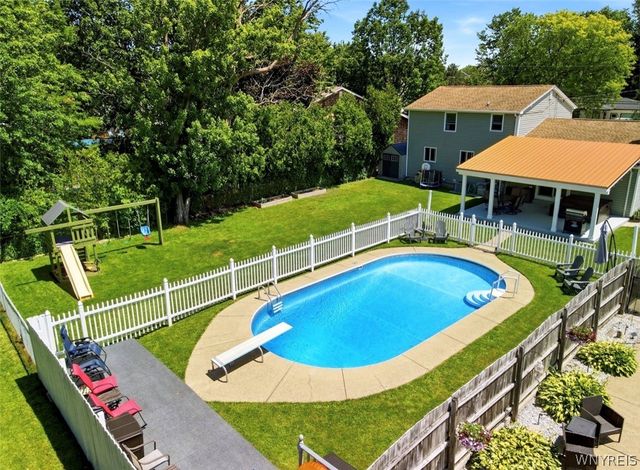 391 Sunset Drive, Hamburg, NY 14075