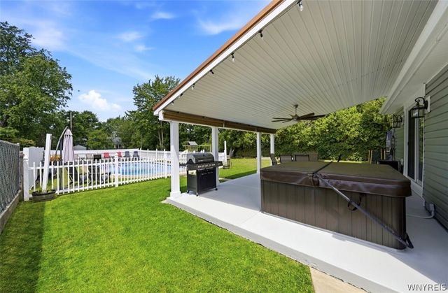 391 Sunset Drive, Hamburg, NY 14075