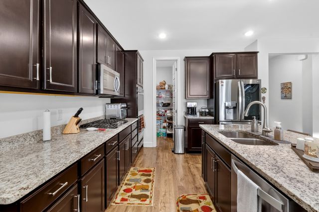 214 Campbell Cir, Mount Juliet, TN 37122