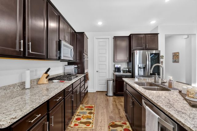 214 Campbell Cir, Mount Juliet, TN 37122