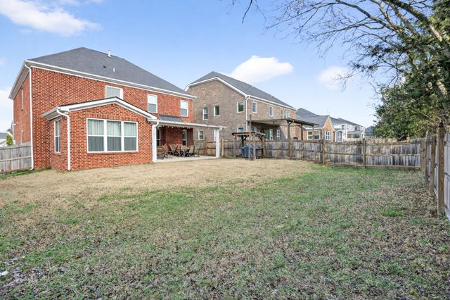 214 Campbell Cir, Mount Juliet, TN 37122