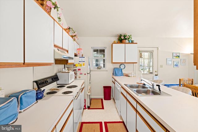 1038 OCEAN PKWY, Ocean Pines, MD 21811