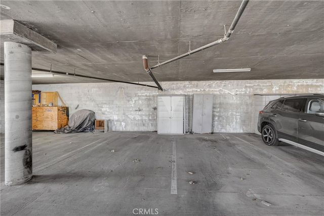 9325 Sunland Park Drive 2, Sun Valley, CA 91352