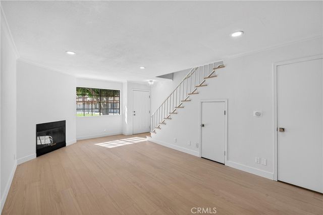 9325 Sunland Park Drive 2, Sun Valley, CA 91352