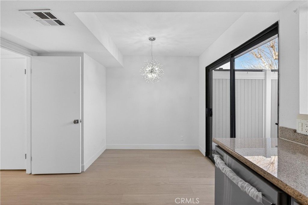 Image 15 of property listing at 9325 Sunland Park Drive 2, Sun Valley, CA 91352