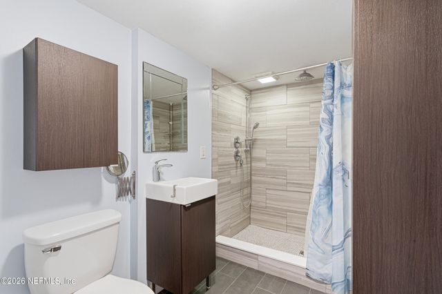 10758 EXECUTIVE Drive, Jacksonville, FL 32225