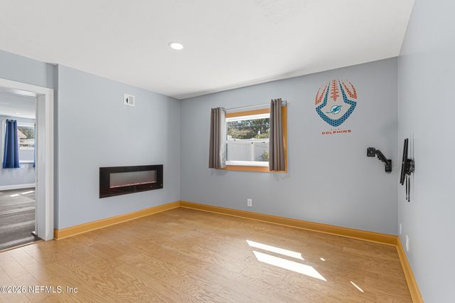 10758 EXECUTIVE Drive, Jacksonville, FL 32225