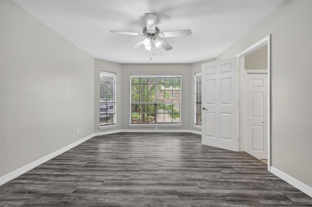 12929 Kingsbridge Lane, Houston, TX 77077