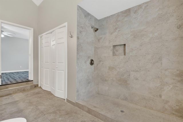 12929 Kingsbridge Lane, Houston, TX 77077