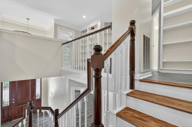 12929 Kingsbridge Lane, Houston, TX 77077