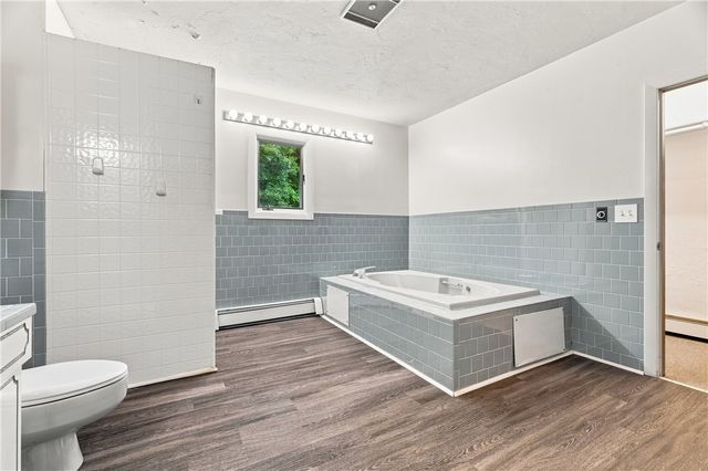 3 Whipple Avenue, Smithfield, RI 02917