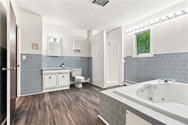 3 Whipple Avenue, Smithfield, RI 02917