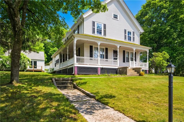 3 Whipple Avenue, Smithfield, RI 02917