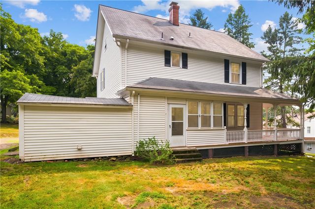 3 Whipple Avenue, Smithfield, RI 02917