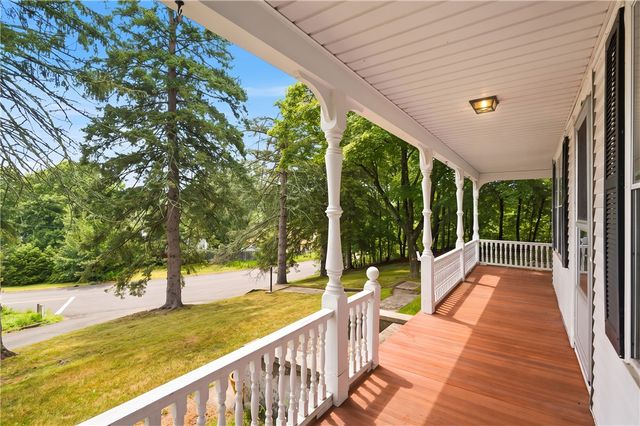 3 Whipple Avenue, Smithfield, RI 02917