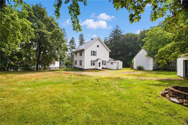 3 Whipple Avenue, Smithfield, RI 02917