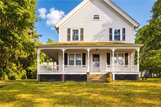 3 Whipple Avenue, Smithfield, RI 02917
