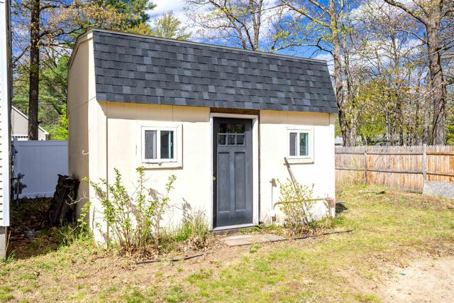 86 Manor Road, Concord, NH 03303
