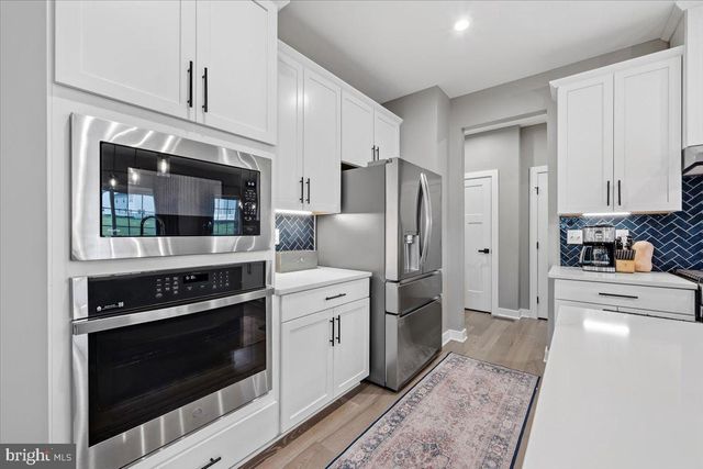 8150 PARKER PL, Fogelsville, PA 18051