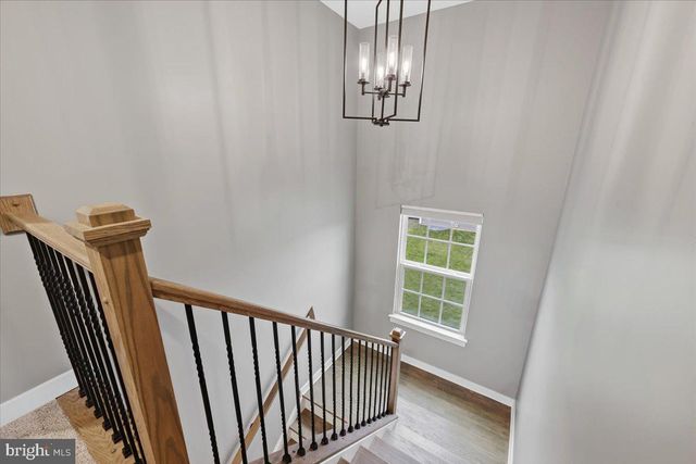 8150 PARKER PL, Fogelsville, PA 18051