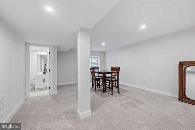 8150 PARKER PL, Fogelsville, PA 18051