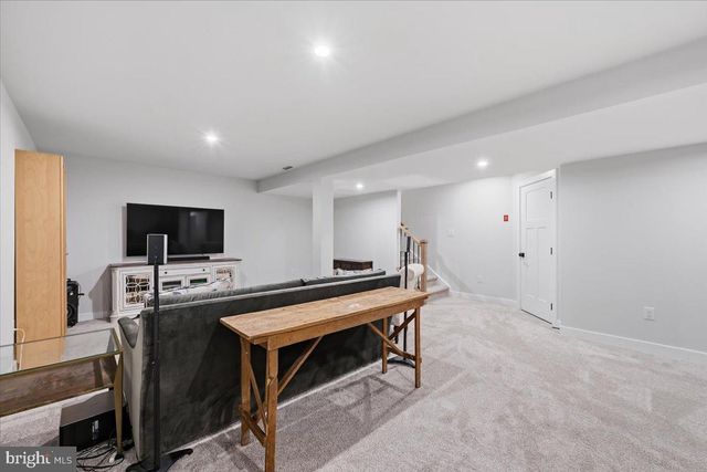 8150 PARKER PL, Fogelsville, PA 18051