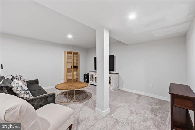 8150 PARKER PL, Fogelsville, PA 18051