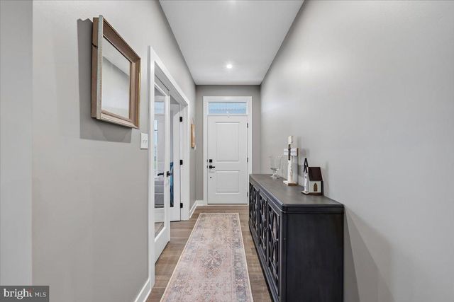 8150 PARKER PL, Fogelsville, PA 18051