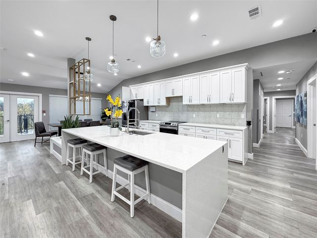 261 Oak Hill Drive, Trophy Club, TX 76262